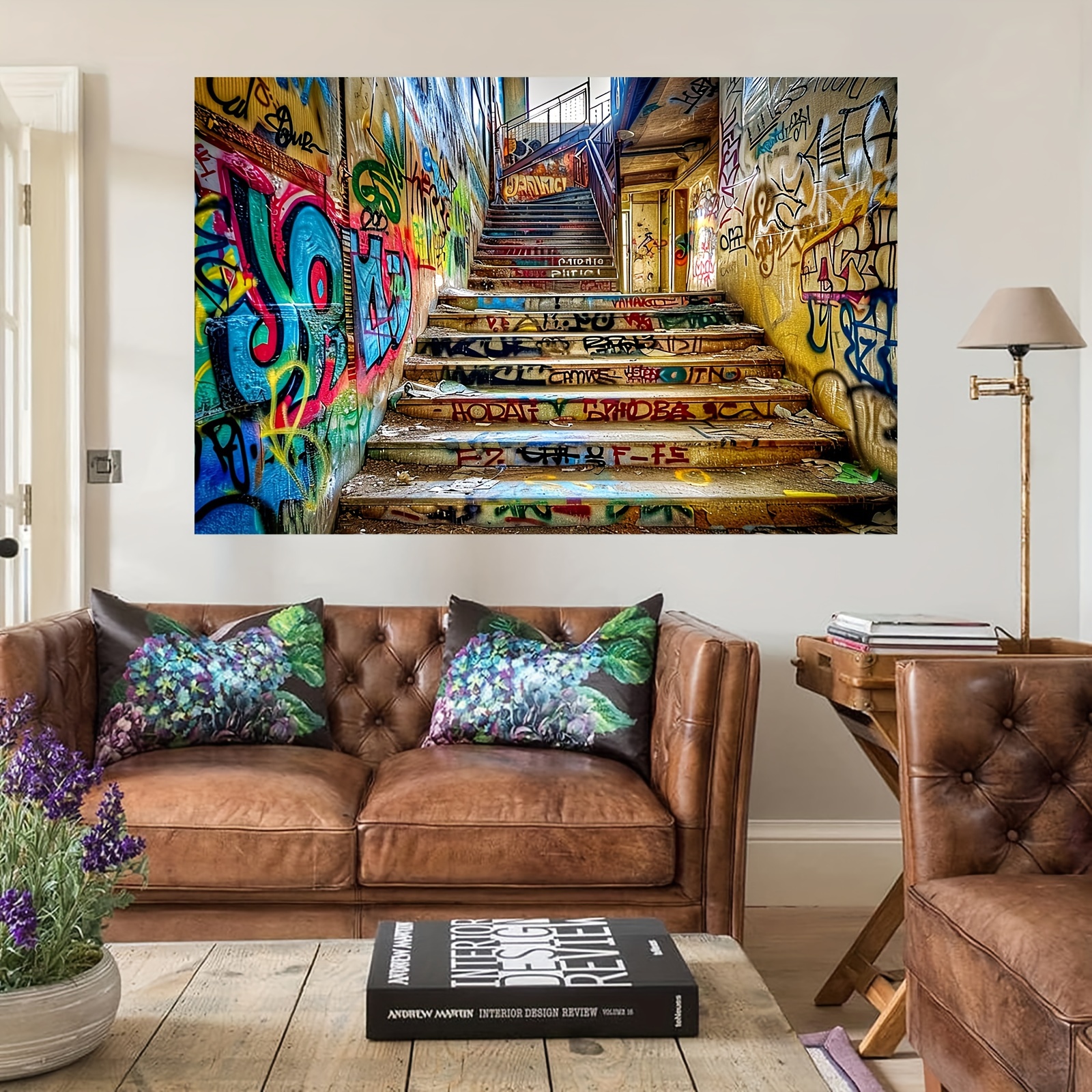 Vibrant urban street graffiti  - مراجعة Photography Urban وسعره