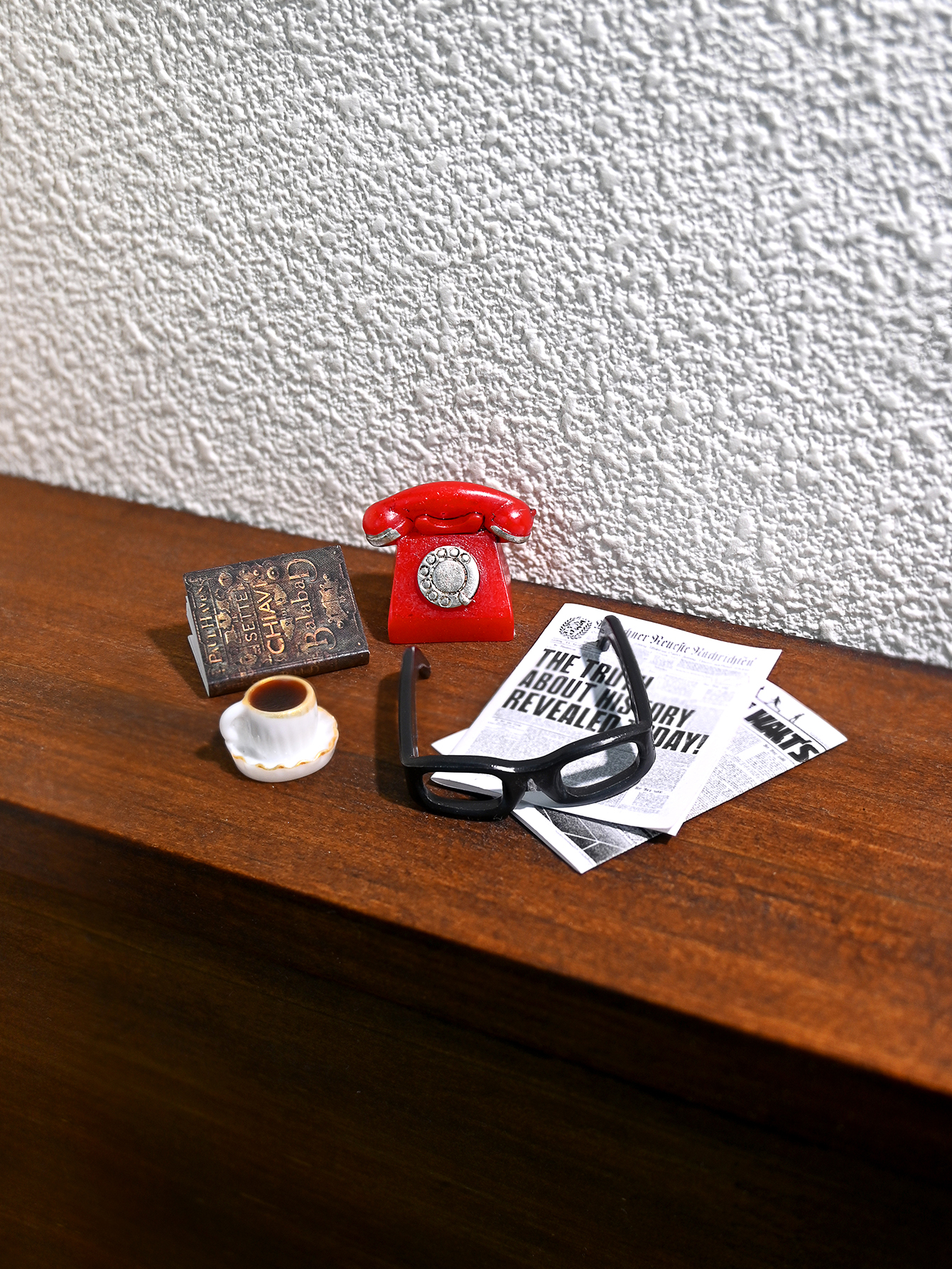 A Miniature Vintage Desktop Or - مراجعة Photography Product وسعره
