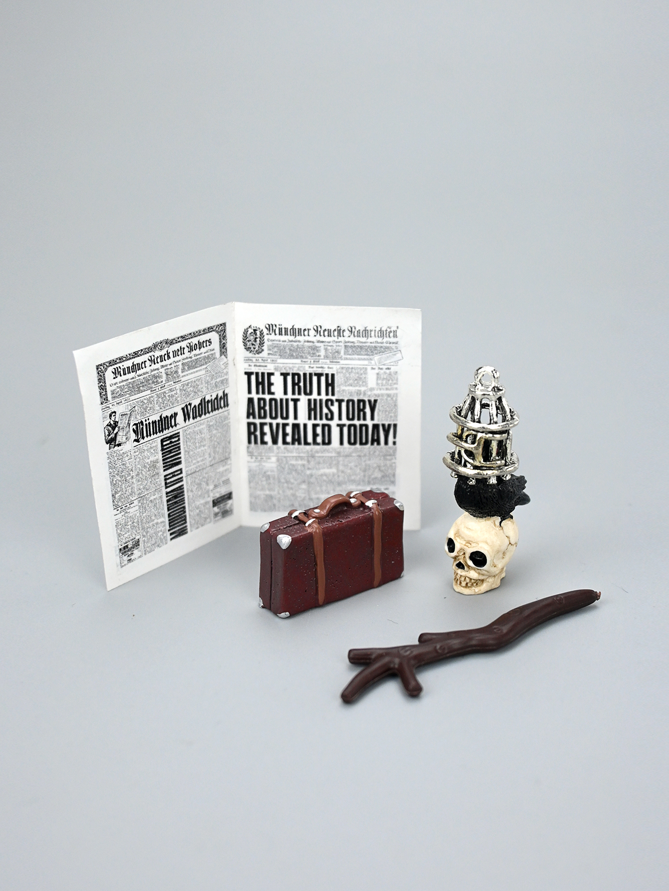 Miniature Academy Luggage Scen - مراجعة Photography Product وسعره